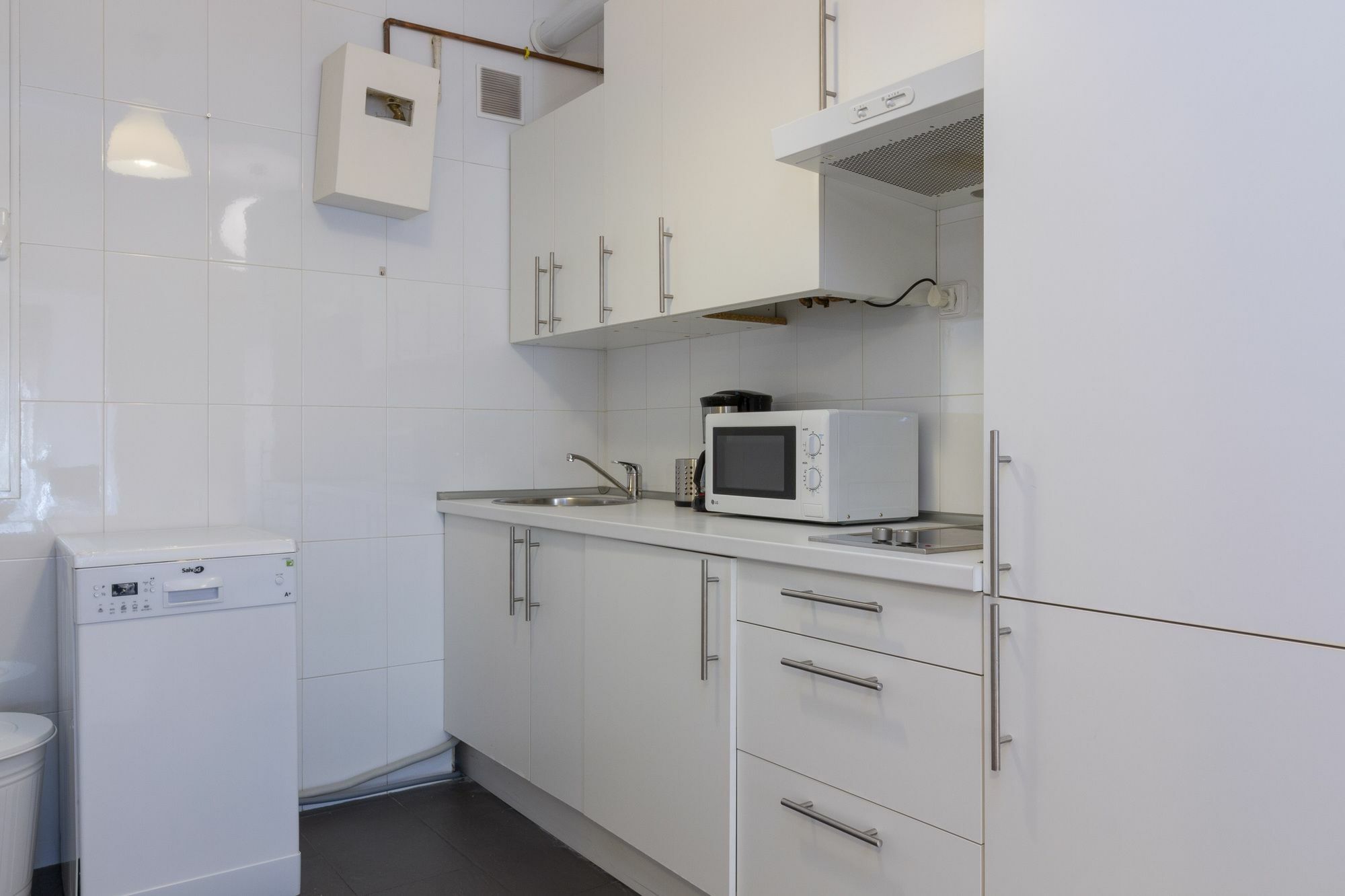 To Rent Plaza De Espana-princesa Apartment *